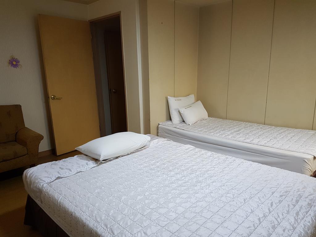 New Boolim Tourist Hotel Szöul Szoba fotó