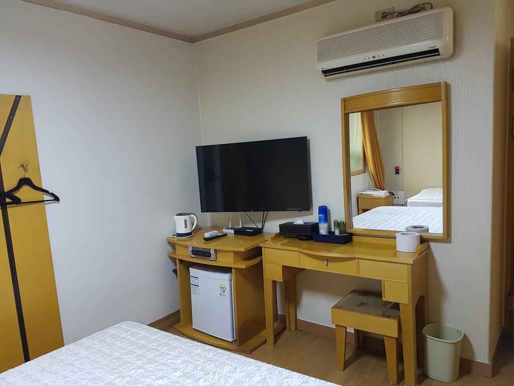 New Boolim Tourist Hotel Szöul Szoba fotó