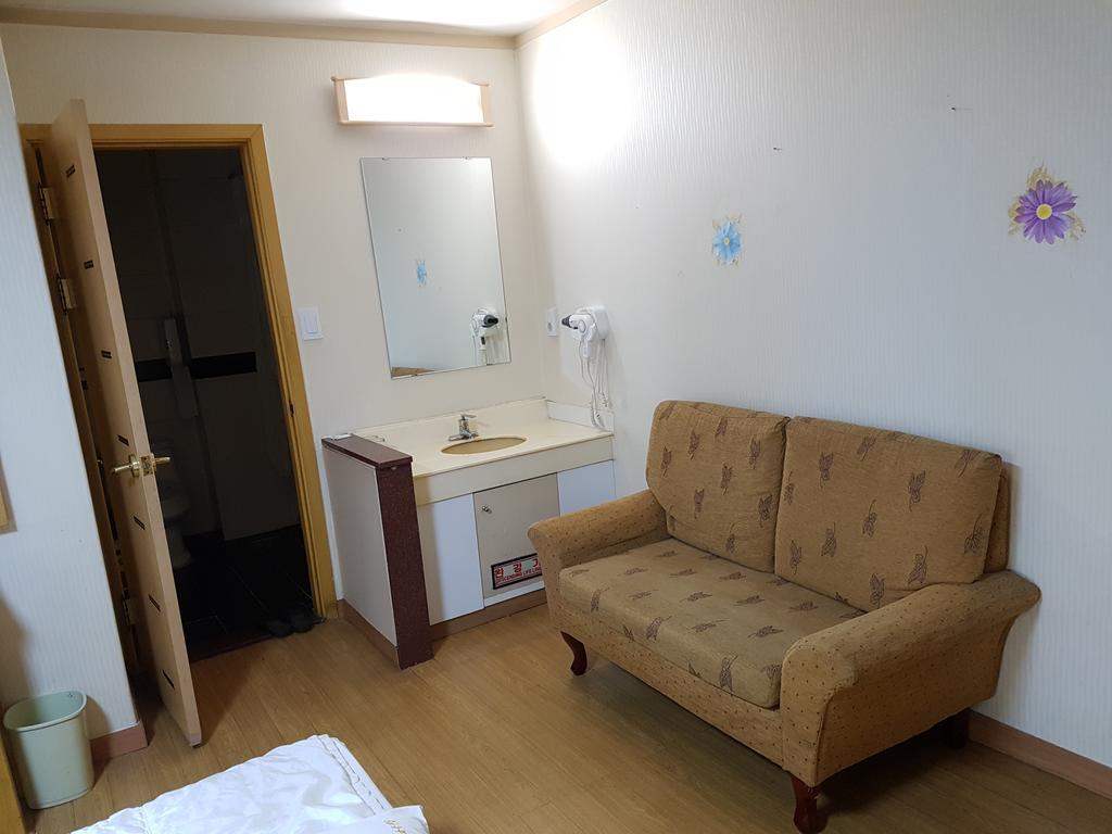 New Boolim Tourist Hotel Szöul Szoba fotó