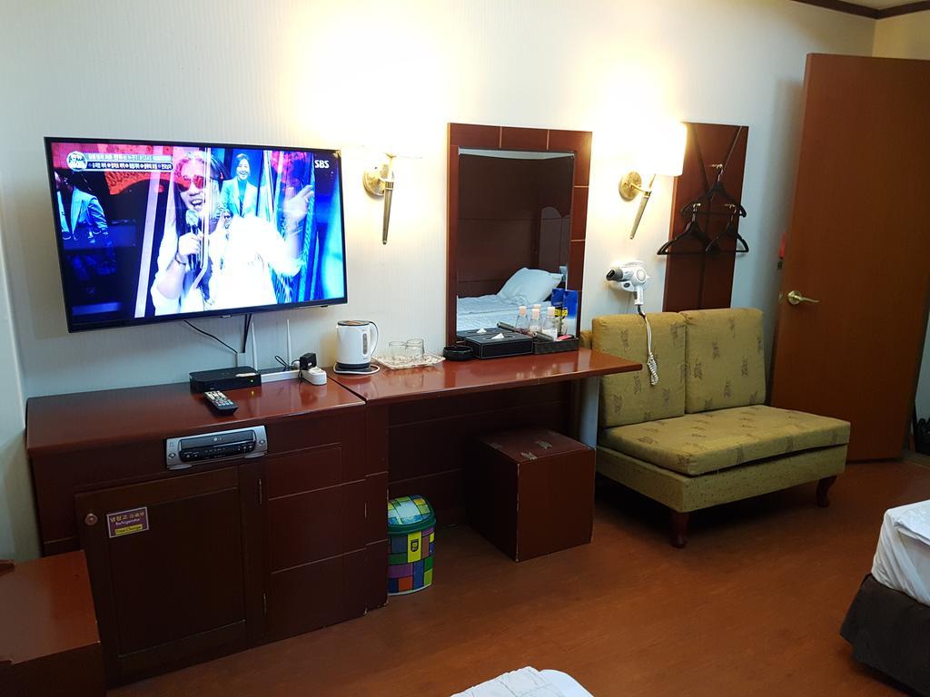 New Boolim Tourist Hotel Szöul Szoba fotó